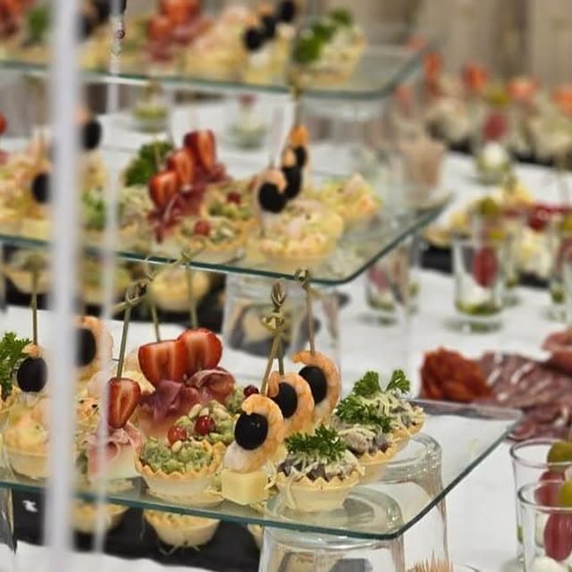 Colección de tapas artesanas y aperitivos gourmet - 6