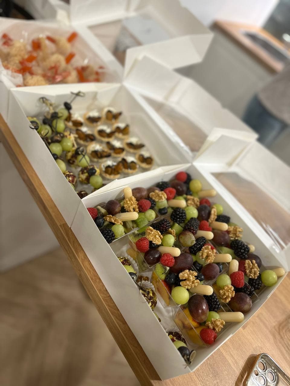 Ideal Bachelorette Party Set (three boxes, 40/60 snacks for 10–15 guests) — Gourmet tapas catering delivery in Alicante | Rei