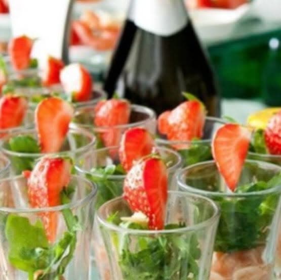 Colección de tapas artesanas y aperitivos gourmet - 9