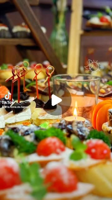 аказывая фуршет у **La Reina de Tapas**, вы не просто выбираете закуски — вы выбираете лёгкость...