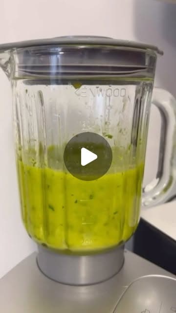 Salsa de la Verde — это не просто соус, это истинная магия вкуса! Простой в приготовлении, но н...