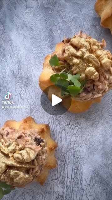 Вкуснейшие профитроли – идеальное дополнение к любому празднику! Подписывайся на мою страницу L...