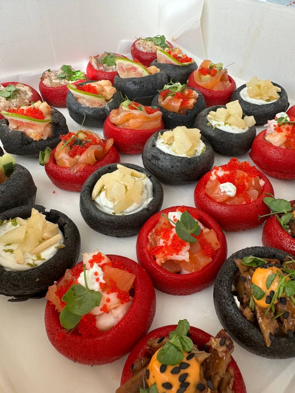 Box Gourmet Bestseller! (foto 9) — Gourmet tapas catering delivery in Alicante | Reina de Tapas
