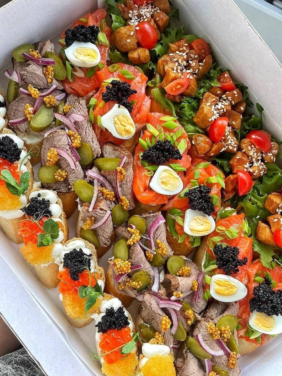 Mini Bruschettas Hearty Feast — Gourmet tapas catering delivery in Alicante | Reina de Tapas